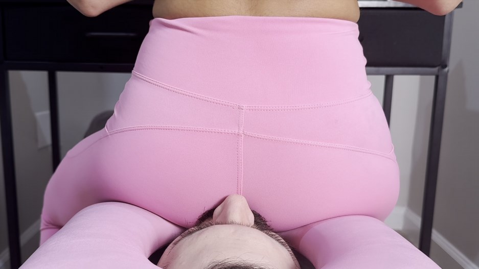 Fetish Nature Films - Its My First Day Working And My Boss Misty Has Me Smelling Her Farts Misty Addams Fetish Nature Films - Its My First Day Working And My Boss Misty Has Me Smelling Her Farts Misty Addams